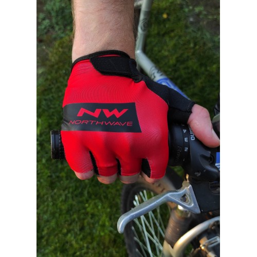 Велоперчатки NORTHWAVE C89172088 RED L Велоперчатки NORTHWAVE C89172088 RED L